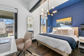 Old Town Retreat with Hot Tub - Steps from CSU!
